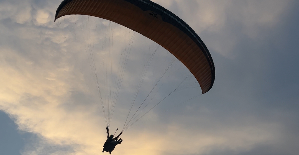 Paragliding in Bir - Desktop Paragliding in Bir