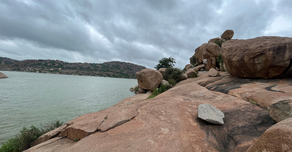 Sanapur Lake- Cliff Jumping Sanapur Lake- Cliff Jumping